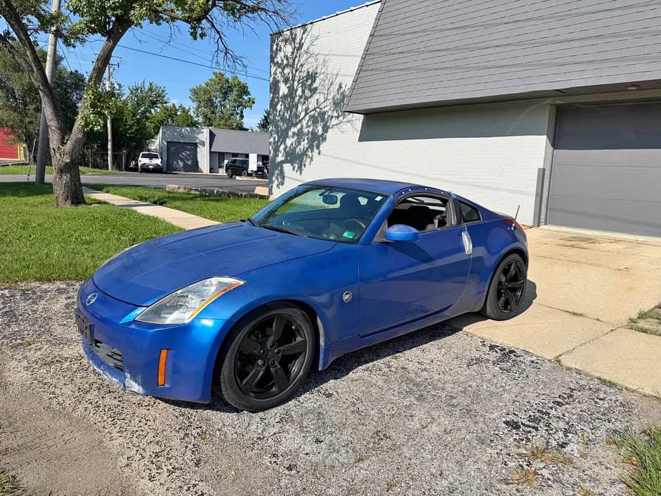 2004 Nissan 350Z Coupe 2D
